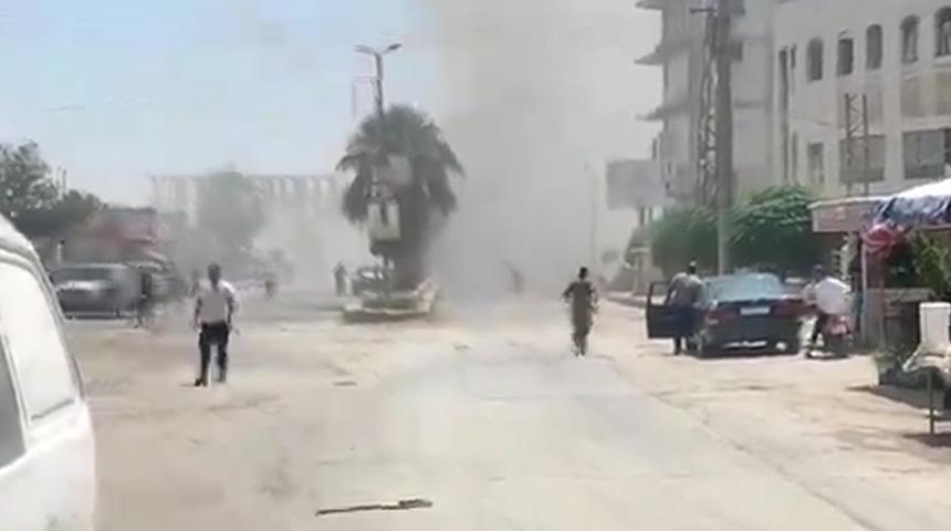 Afrin'de bombalı araçla saldırı: 3 ölü, 3 yaralı