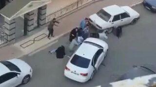 Dehşete düşüren anlar! 7 kişiyi vurup, otomobille üzerlerinden geçmeye çalıştılar