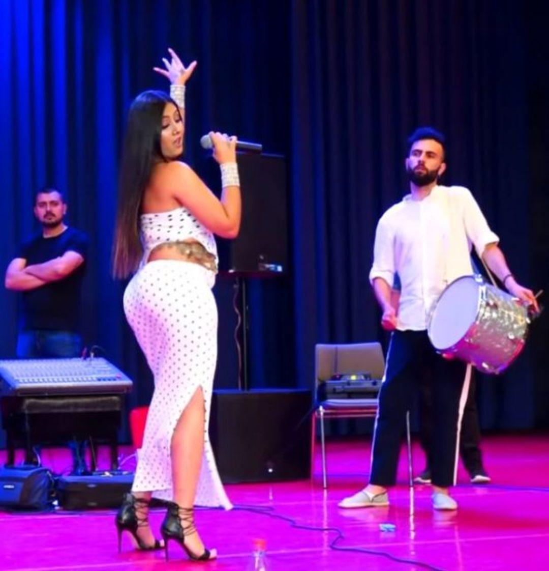 Solmaz Çiros mayosuyla poz verince olay oldu! Kiloları dikkat çekti