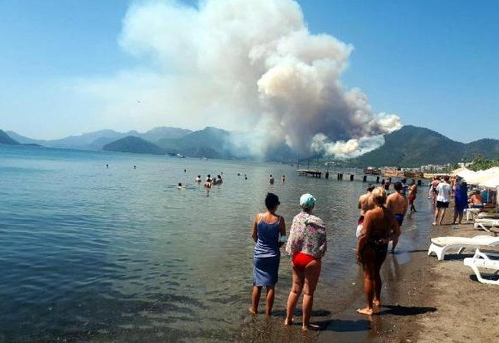 Marmaris'te orman yangını! Bir personel şehit oldu