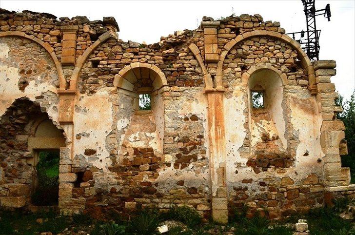 Duyarlı gencin başvurusu üzerine Giresun'daki tarihi kilisenin onarım süreci başlatıldı G1