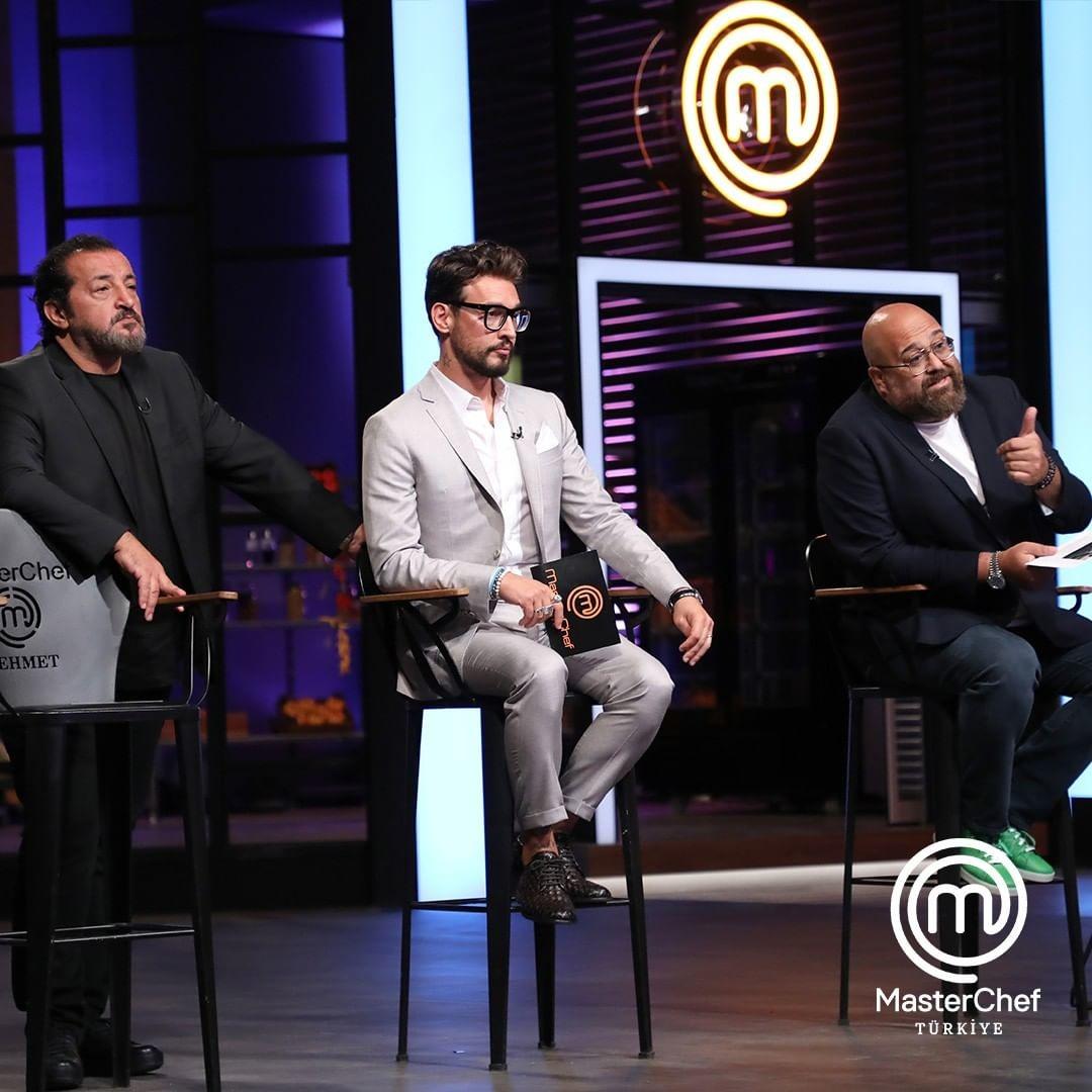 MasterChef yarışmacısı Talha Enes Yıldız j&uuml;rileri neden kızdırdı? G&ouml;zyaşlarına boğuldu!