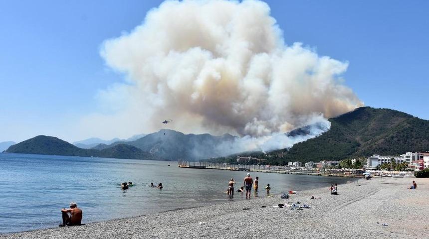 Marmaris'te bir kişinin hayatını kaybettiği orman yangını kontrol altına alındı