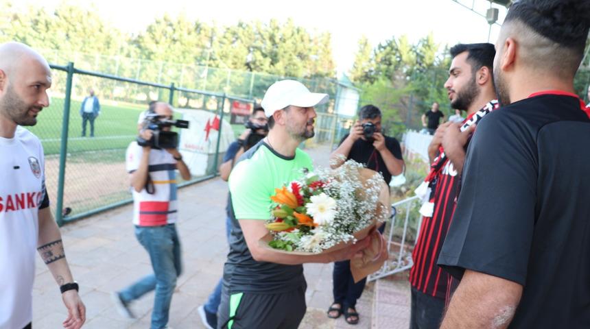 Erol Bulut, Gaziantep FK ile ilk antrenmanına çıktı