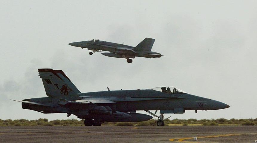 ABD u&ccedil;akları Irak ve Suriye'de hava saldırıları d&uuml;zenledi
