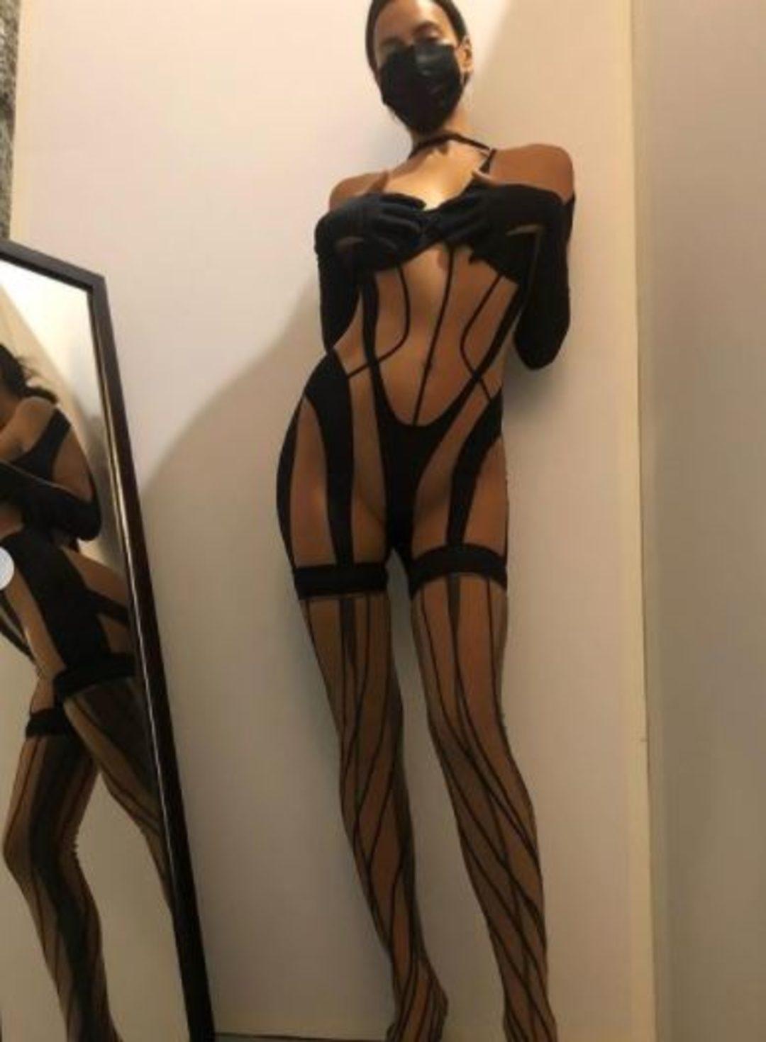 Irina Shayk üstsüz pozuyla sosyal medyayı salladı