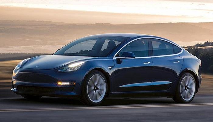 Tesla, binlerce aracı geri çağırıyor!