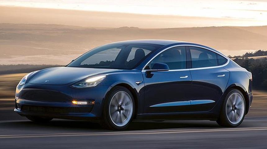 Tesla, binlerce aracı geri çağırıyor!