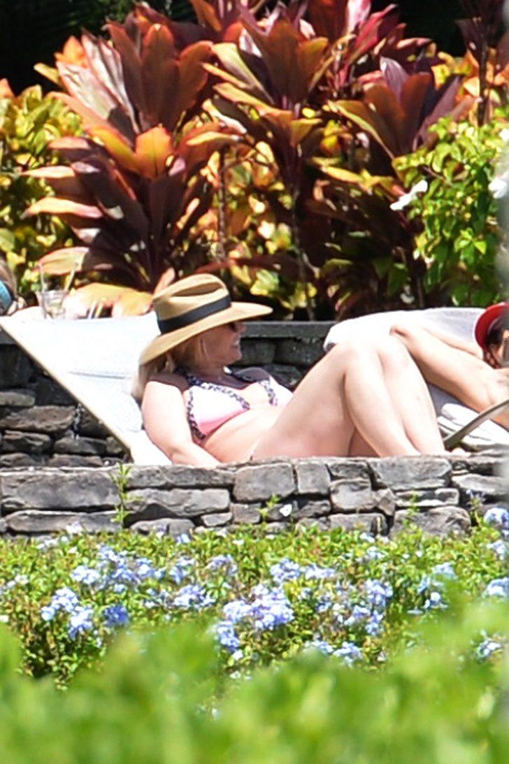 Britney Spears olaylı dava sonrası tatilde G3