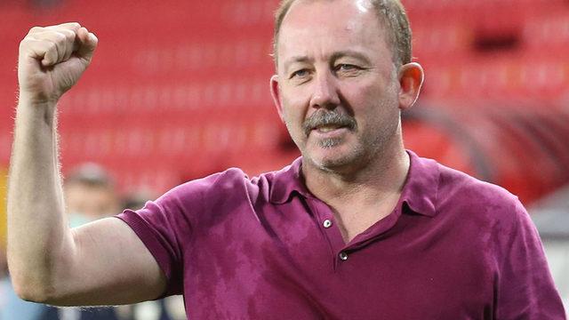 Beşiktaş'a iki dünya yıldızı birden