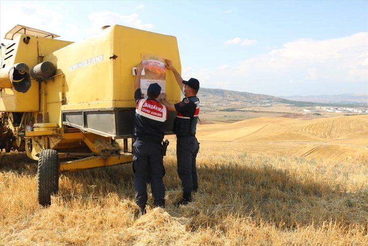 Kırıkkale'de jandarma anız yangınlarına karşı çiftçilere drone ile broşür dağıttı G1
