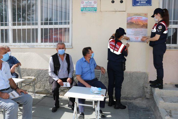 Kırıkkale'de jandarma anız yangınlarına karşı çiftçilere drone ile broşür dağıttı G3