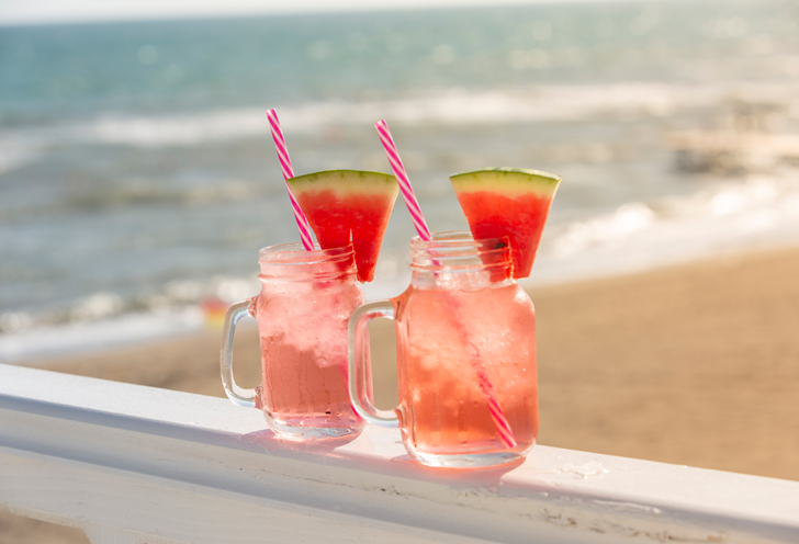 Yaz sıcaklarına meydan okuyan 7 sağlıklı içecek! Hem ferahlayın hem de sağlığınızı koruyun 