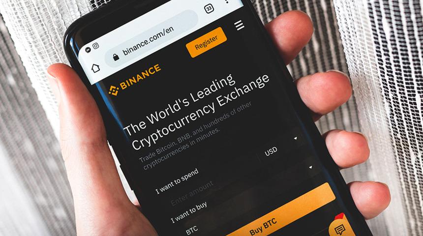 İngiltere d&uuml;nyanın en b&uuml;y&uuml;k kripto para borsası Binance'i yasakladı