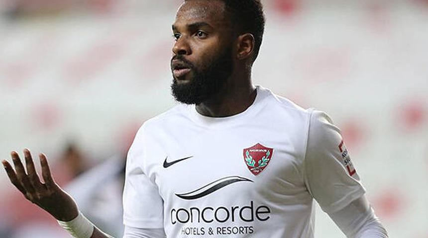 Aaron Boupendza kimdir, aslen nereli? Galatasaray ve Trabzonspor ile adı geçen Aaron Boupendza kaç yaşında?