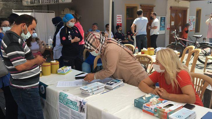 Bartın'da kurulan mobil aşı istasyonunda randevusuz Kovid-19 aşı uygulaması başlatıldı G2