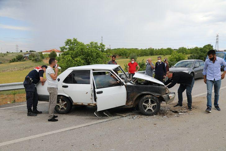 Ankara'da iki otomobil çarpıştı: 5 yaralı G2