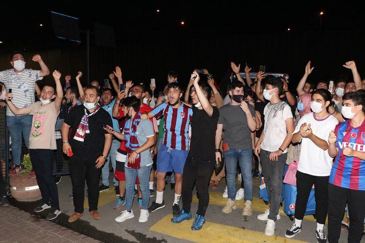 Trabzonspor'un yeni transferi Marek Hamsik, Trabzon'a geldi G1