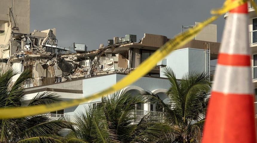 Miami'de &ccedil;&ouml;ken binada mucize kurtuluş arayışı