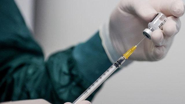 İsrail başka ülke almazsa son kullanma tarihi yaklaşan 800 bin aşıyı imha edecek