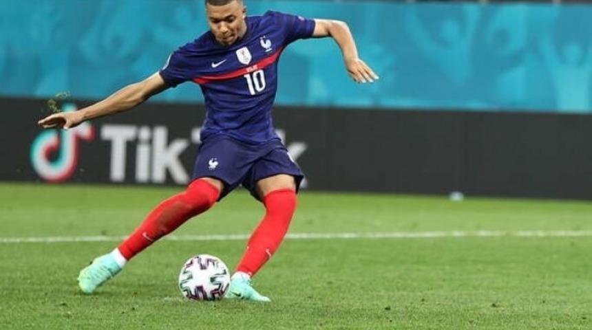 Pele'den Mbappe'ye teselli mesajı