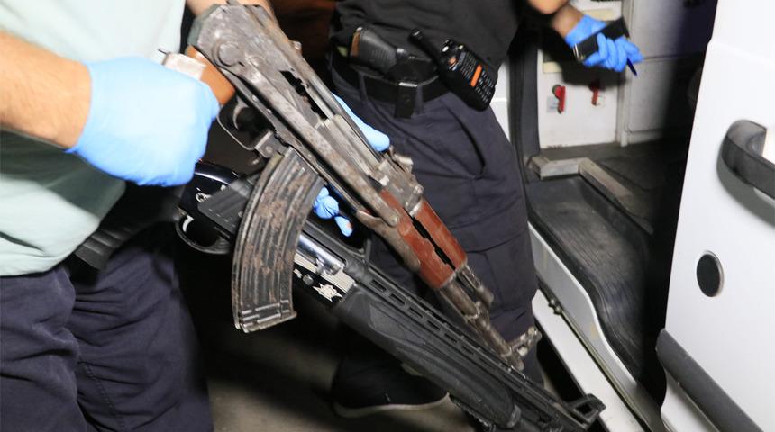 Polis son anda fark etti! Cephanelik ele geçirdi