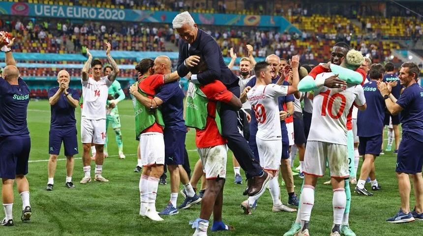 Samsunspor'dan kovulan Petkovic, EURO 2020'de tarih yazdı