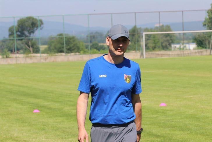 İstanbulspor Bolu'da kampa girdi G3