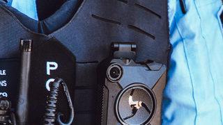 Apple'dan sızıntılara karşı vücut kamerası önlemi!