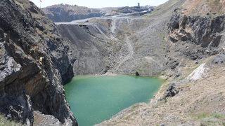 Korkutan görüntü! Sultangazi'deki dev çukurlar tehlike saçıyor