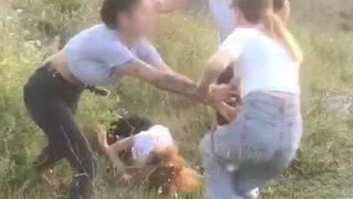 Cansız bedeni uçurumda bulunmuştu! Genç kızı arkadaşlarının dövdüğü anlar ortaya çıktı