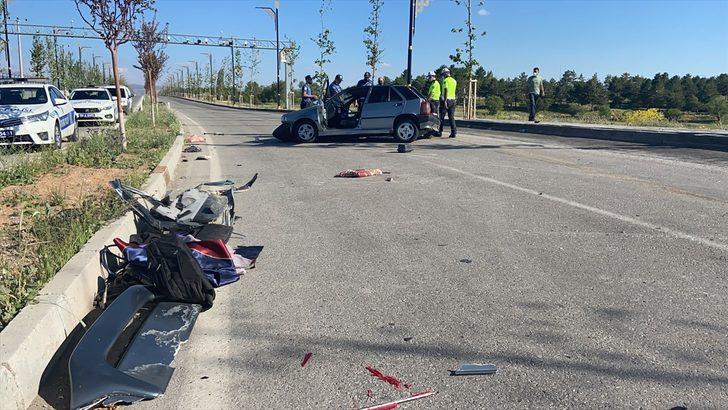Sivas'ta mezuniyet fotoğrafı çekiminden dönen liseliler kaza yaptı: 1 ölü, 4 yaralı G1