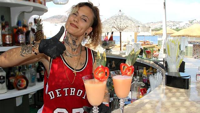 Bentonit kilinden alkolsüz kokteyl yaptılar! Turistlerin ilgi odağı oldu