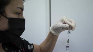 2 doz Biontech aşısı olanlar 3. dozu yaptıracak mı? 3. doz aşı kimler olacak? 3. doz aşı sorunlu mu??