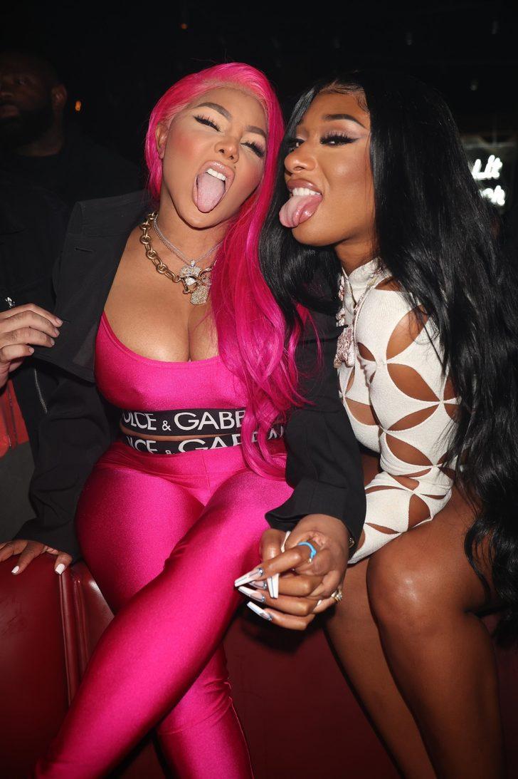 2021 BET Ödülleri'nde 4 ödül alan Megan Thee Stallion partide çılgınca eğlendi G1