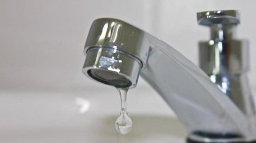 Suya zam yapan eşini savunurken mahkemelik oldu