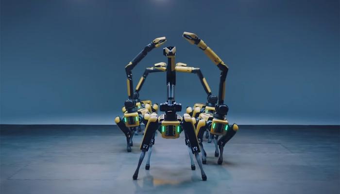 Boston Dynamics'in Spot robotları kurtlarını döktü! İşte o anlar