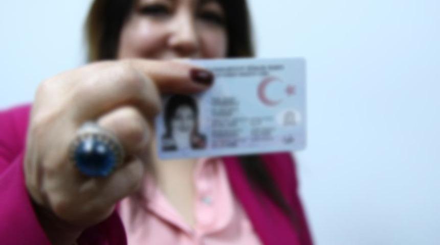 Evlenecek tüm kadınları ilgilendiriyor! Önceki soyadı kullanılabilecek mi? "Düzenlememizde yer almaktadır"