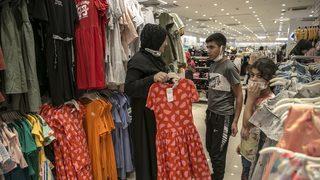 Hatay'da Suriyeli yetimlere giysi ve ayakkabı yardımı yapıldı