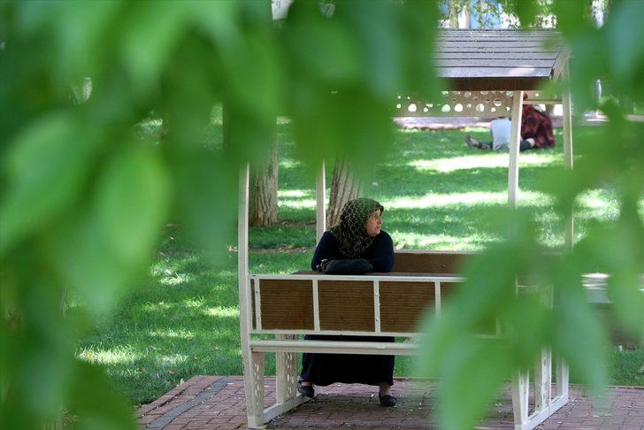 Güneydoğu'da bunaltıcı sıcaklar başladı G4