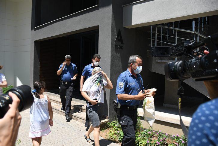 GÜNCELLEME - Adana'da kocasını bıçaklayarak öldürdüğü iddia edilen kadın yakalandı G1