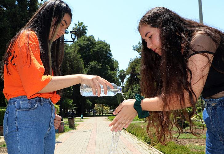 Adana'da termometreler 41 dereceyi gösterdi! Vatandaşlar parklara akın etti G3