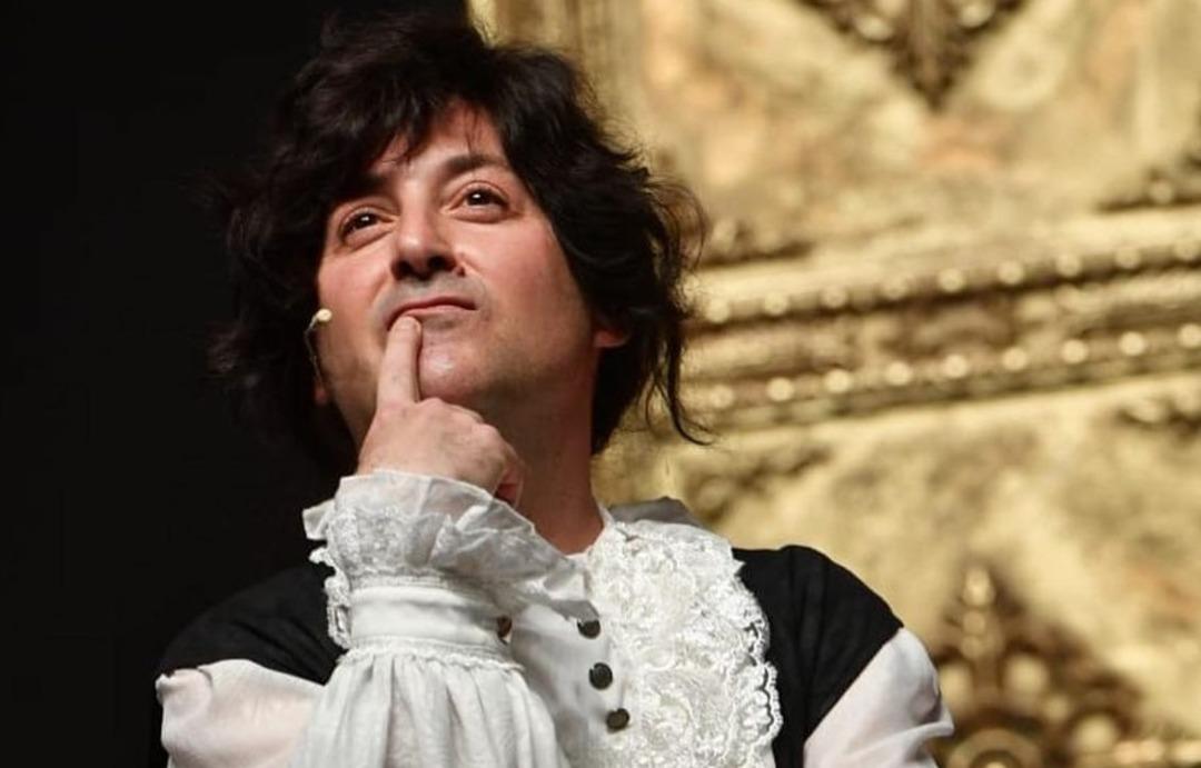 Tolga &Ccedil;evik kimdir ve ka&ccedil; yaşında? Eşi kim? İşte Tolga &Ccedil;evik filmleri...