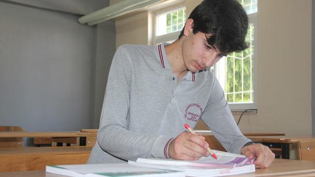 Siirt'in gururu oldu! Suriyeli Dlyar Safo, LGS'de 500 tam puan aldı
