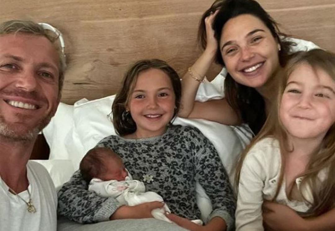 'Wonder Woman'ın yıldızı Gal Gadot &uuml;&ccedil;&uuml;nc&uuml; kez anne oldu!