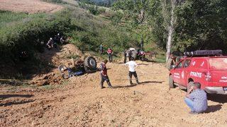 Kütahya'da devrilen traktörün altında kalan sürücü öldü