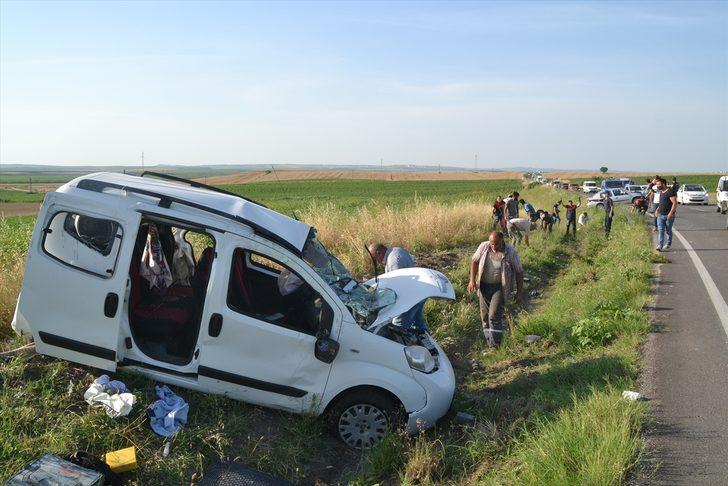 Edirne'de 7 kişinin yaralandığı kazada bir yaralının kopan parmağı tarlada uzun süre arandı G3