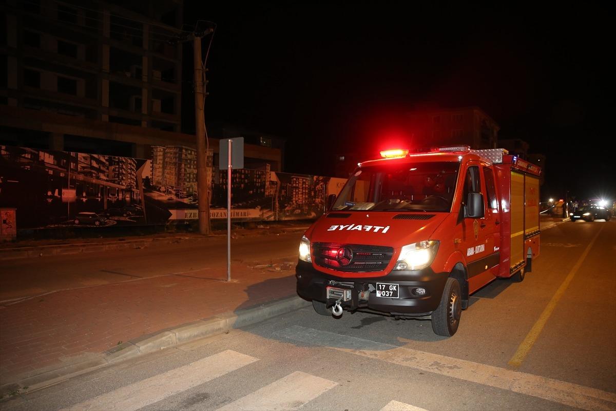 &Ccedil;anakkale'de kayıp &ccedil;ocuk 6 saat sonra otomobilin i&ccedil;inde uyurken bulundu