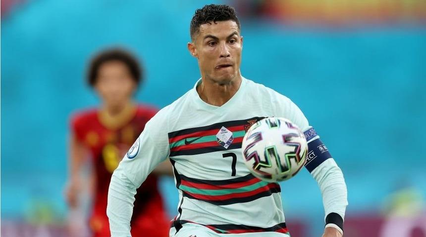 Ronaldo, Instagram zenginleri listesinde ilk sıraya yerleşti