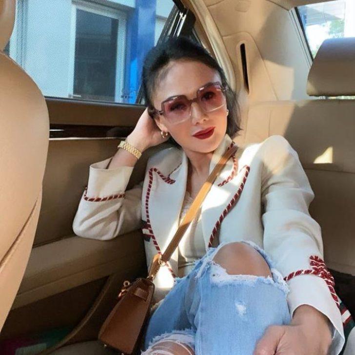 Oğullarıyla cinsel içerikli film izleyen ünlü şarkıcıdan akıllara durgunluk veren açıklama!  G5